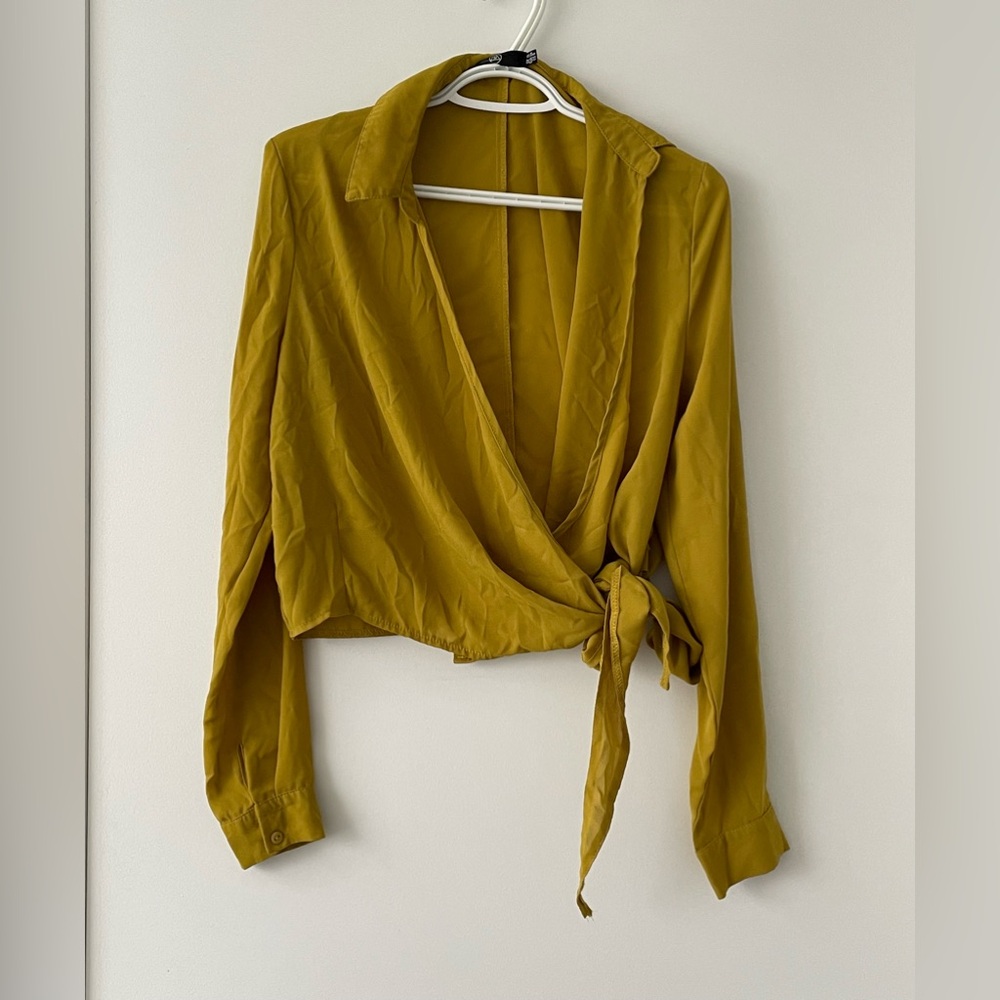 Missguided Yellow Gold Wrap Tie Top - size US 6